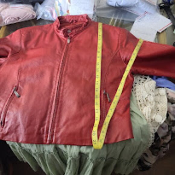 % 25 % OFF  Red Leather Jacket 2x (Runs Very Small ) More Like a Large - Picture 13 of 14